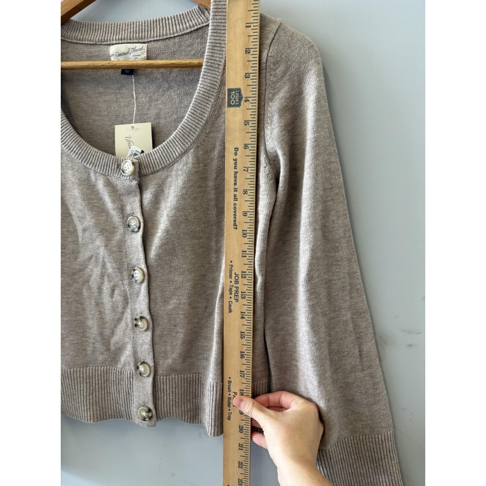 Universal Thread Cardigan Sweater Womens XS Beige Scoop Neck Button Front - Picture 7 of 8